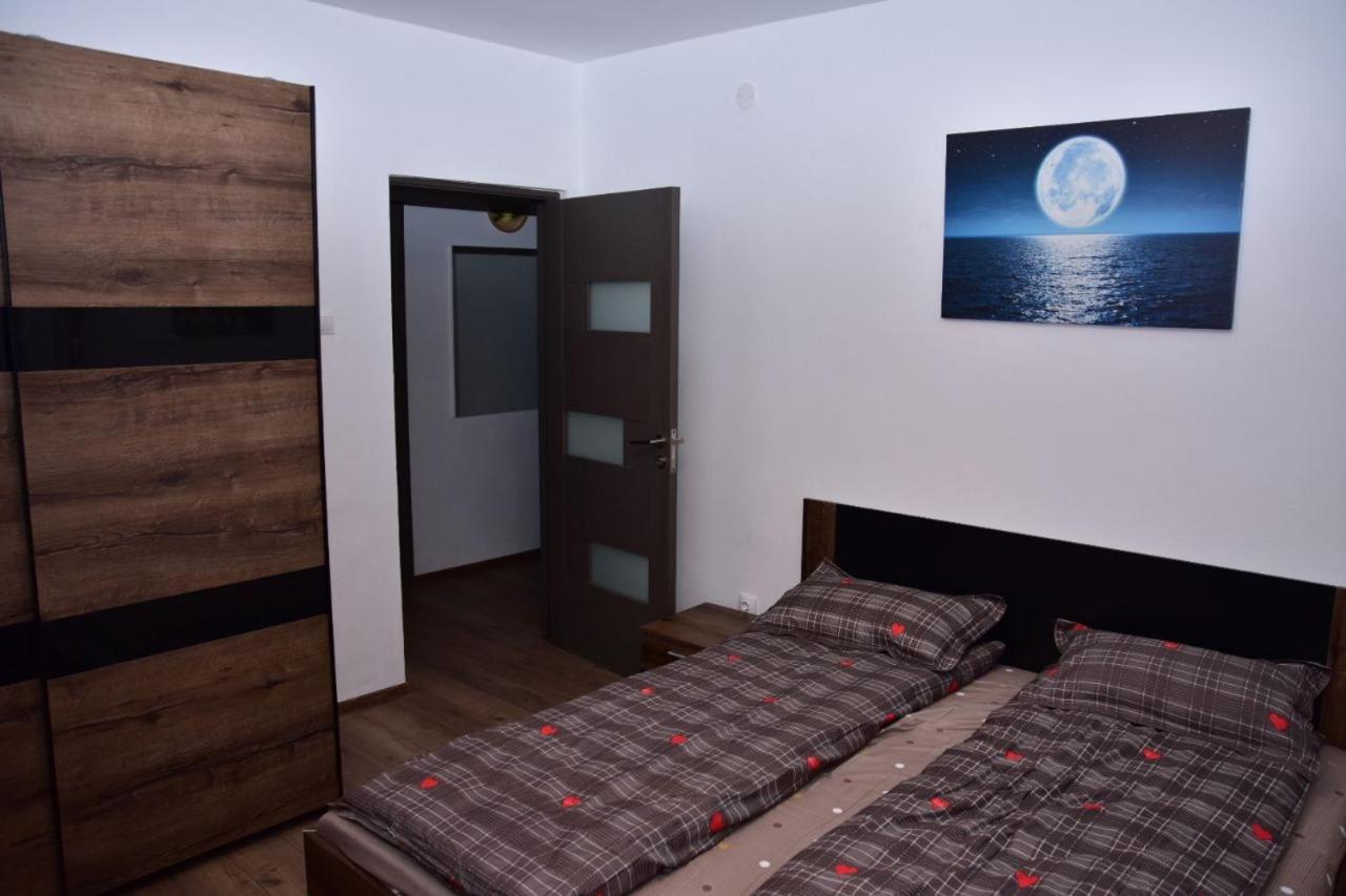 Apartament Dabe Hd Hunedoara Exterior foto