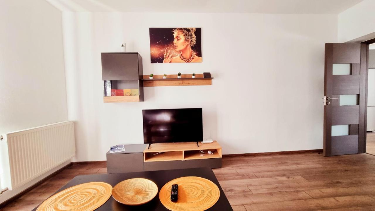 Apartament Dabe Hd Hunedoara Exterior foto
